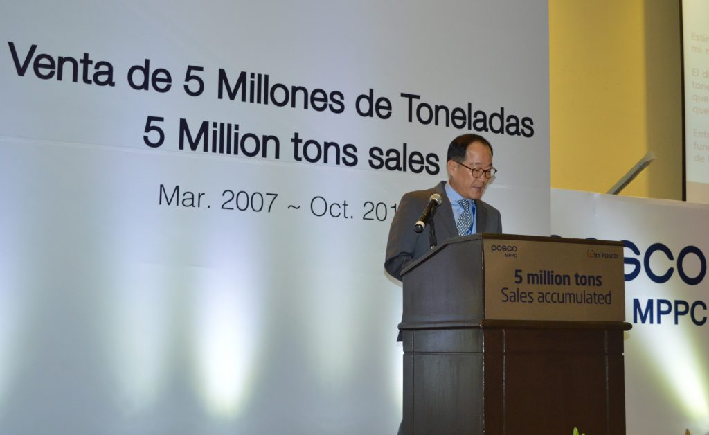 Venta de 5 Millones de Toneladas 5 Million tons sales Mar. 2007 ~ Pct.2018 포스코-MPPC 500만톤 판매달성 기념행사에서 김광수 포스코아메리카 법인장이 축사를 하고 있다.